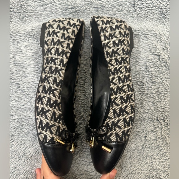 Michael Kors Flats - Picture 4 of 8